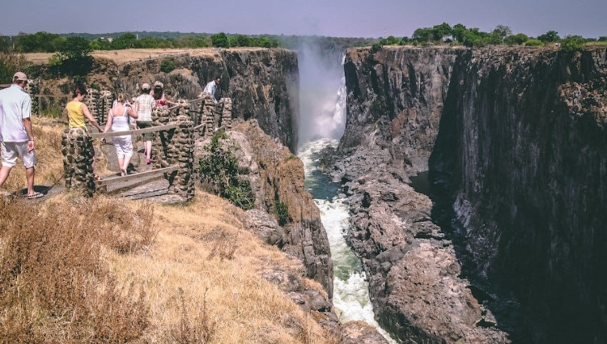 Devil’s Pool, a natural rock pool right on the edge of the falls